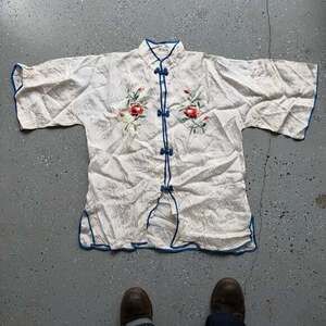 Vintage Hand Embroidered Japanese Floral Mandarin Collar Blouse Top Size Large